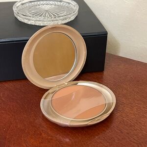 Milani compact pressed powder sealed ginger color 04